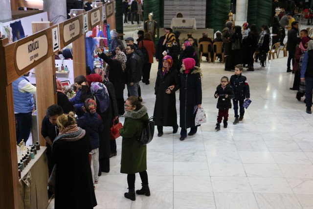 Turistlere kanunun inceliklerini anlattı