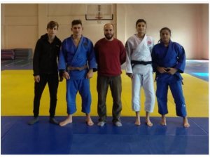 Judoda ipi Spor Lisesi göğüsledi