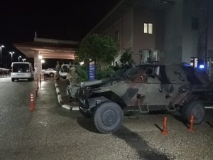 Aile katliamı yapan adam yakalanacağını anlayınca intihar teşebbüsünde bulundu