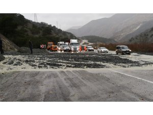 Adıyaman Malatya karayolunda heyelan