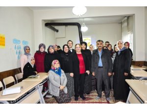 İnönü’de kadın kursiyerlere “Tıbbi ve Aromatik Bitkiler Yetiştiriciliği” kursu