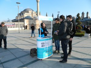 ‘Bana Sor’ Konya’da beğeni topluyor