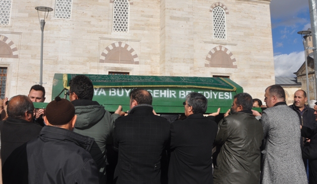 İnal, son yolculuğuna uğurlandı