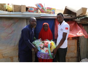 Nijeryalı görme engelli kadın "her ay yüzünü güldüren" Türklere müteşekkir