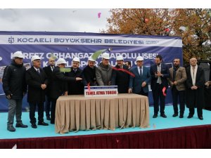 Körfez’in yeni spor salonu için temel atıldı