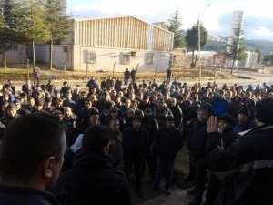 3 aydır maaş alamadıklarını iddia eden işçiler iş bıraktı