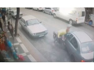 Yaralanan sürücü yerine kırılan aynasıyla ilgilendi