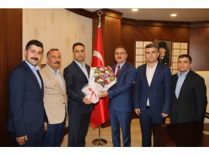 Eğitim-Bir-Sen’den Vali Akbıyık’a ziyaret