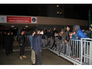 Isparta’da üniversite öğrencileri KYK’da yaşanan sıkıntılara tepki gösterdi