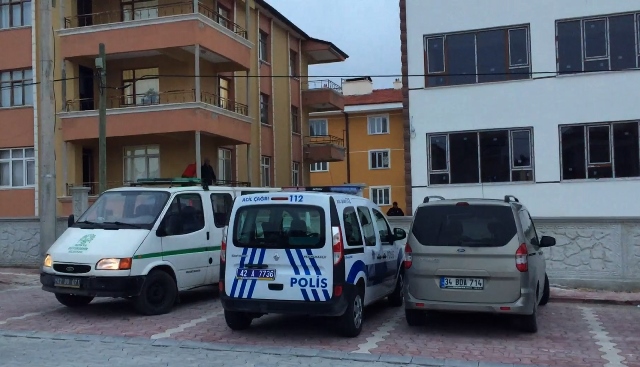 nşaat iskelesinden düşen işçi öldü
