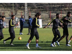 Adem Büyük Antalyaspor maçında forma giyecek