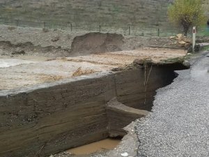 Adıyaman’da dereler taştı