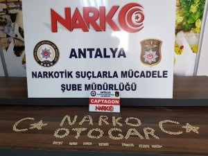 Antalya’da 890 adet uyuşturucu hap ele geçirildi