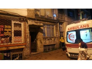 Fatih’te bir çift evlerinde ölü bulundu