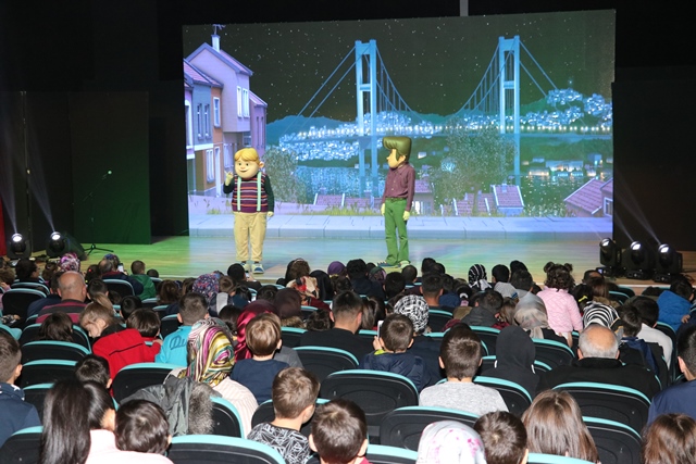 Minikler, “Rafadan Tayfa” ile eğlendi