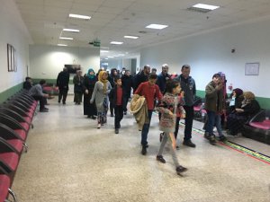 Öğrenci servisi ile panelvan araç çarpıştı: 16 yaralı
