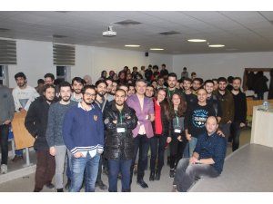 Teknolojinin iyi ve kötü yönleri anlatıldı