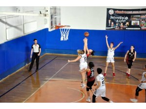 Nazilli Belediyespor Kadın Basketbol Takımı galibiyet serisini 4 maça çıkarttı