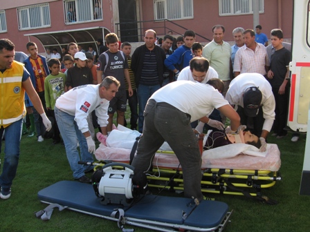 Hava ambulansıyla sevk edildi