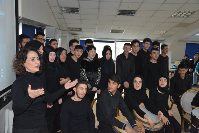 Konya SMMMO’da “Engelsiz Sanat” sergisi açıldı