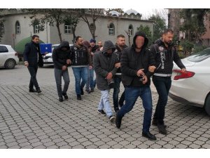 Samsun’da uyuşturucu ticaretinden 8 zanlı adliyede