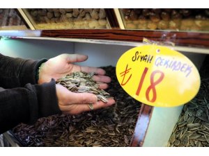 Çin çekirdeği kuruyemişçileri sevindirdi