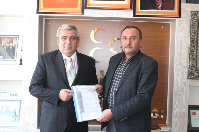 MHP Yunak’ta ilk resmi başvuruyu Abdülkadir Çevik yaptı