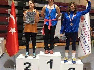Uzungündeş, salon kürek şampiyonasında bronz madalya kazandı