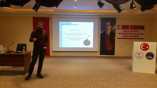 Üniversitelilere bağımlılıkla mücadele eğitimi verildi