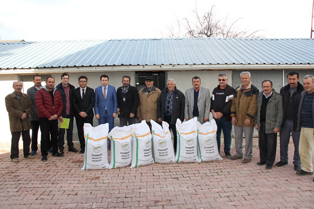 Çiftçilere Macar fiği desteği sağlandı