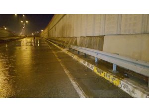 Düzce’de ana su borusu patladı D-100 trafiğe kapandı