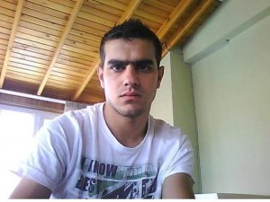 Pompalı tüfekle kalbine sıkarak intihar etti