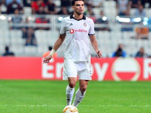 İspanyollardan şok iddia: Pepe personelin maaşını ödedi