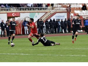 TFF 2. Lig: Gümüşhanespor: 1 - Kastamonuspor 1966: 2