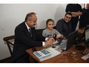 Başkan Babaş’tan, robotik kodlamaya tam destek