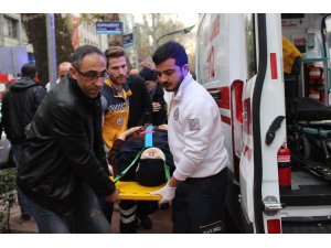 Otomobilin çarptığı yaşlı kadın yaralandı