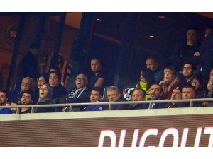 Spor Toto Süper Lig: Beşiktaş: 0 - Trabzonspor: 1 (İlk yarı)