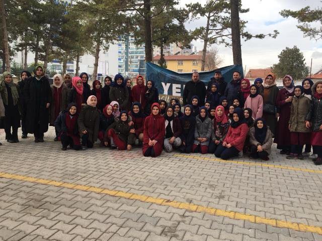 Öğrencilerden Yemen için kermes