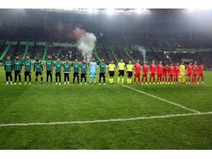 TFF 2. Lig: Sakaryaspor: 2 - Yılport Samsunspor: 2