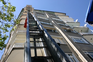 Asansör, taşınma derdini bitirdi
