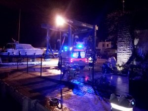 Rahatsızlanan gemi aşçısı deniz ambulansı ile karaya tahliye edildi