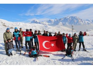 Hakkari’de ‘dağ evi ve kayak sezonu’ açılışı
