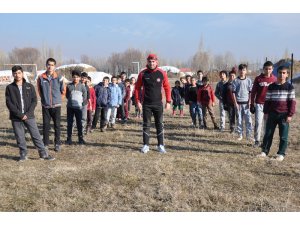 Cilo Dağı eteklerinde sporla büyüyen çocuklar