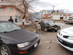 Seydişehir'de trafik kazası: 3 yaralı