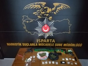 Uyuşturucu operasyonunda silah ve mühimmat ele geçirildi