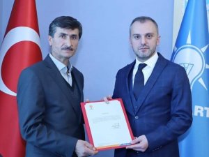 Pazarlar AK Parti’de başkan Fahri Karataş