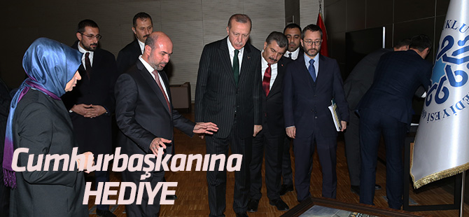 Pekyatırmacı Cumhurbaşkanı Erdoğan'a hediye