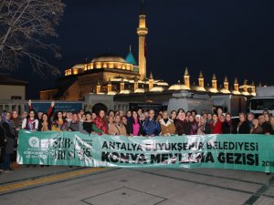 Antalyalılar Şeb-i Arus’u izledi