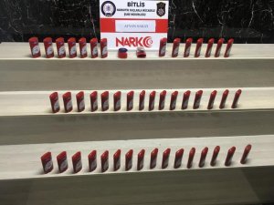 Kozmetik kutusunda Afyon sakızı ele geçirildi