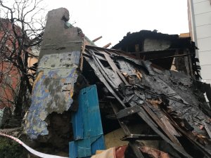 Şişli’de gecekondunun çatısı çöktü